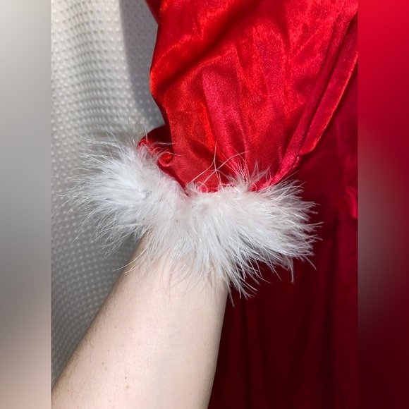 Women’s‎ STUDIO Donatella Y2K mob wife red satin Valentine robe size medium - Picture 4 of 13